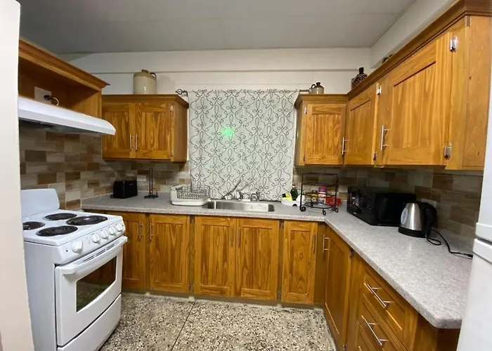 2 Bedroom Apartment Close To Pos